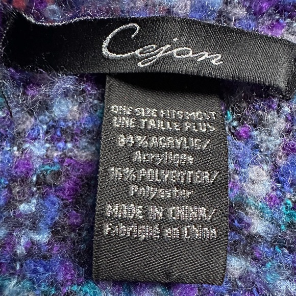 Cosy cape in the colours of The Highlands - Picture 5 of 5